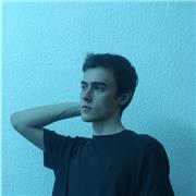 Estudiante de Composición con experiencia en enseñar a niños.